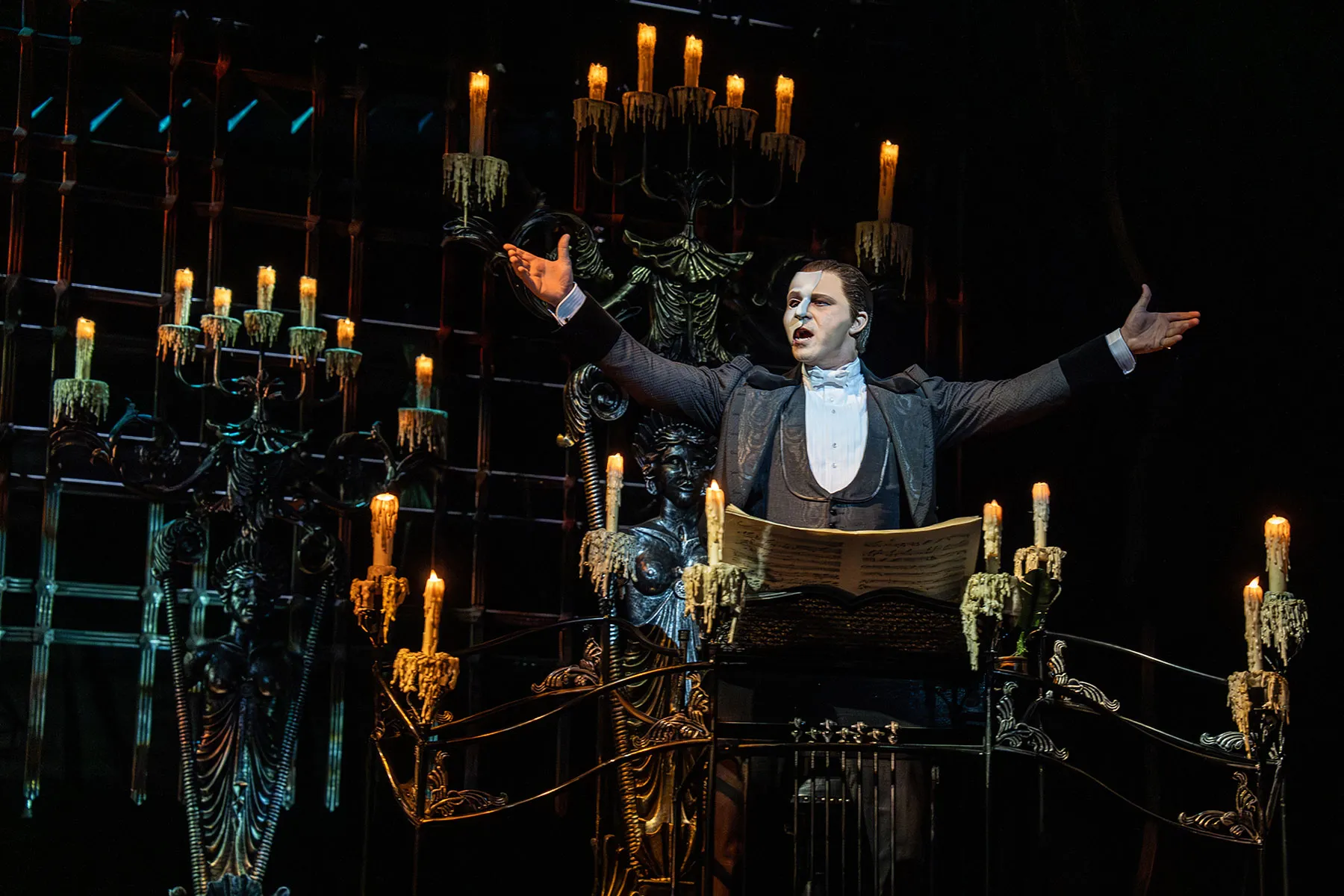 the phantom of the opera extends west end run into 2027 ahead of 40th anniversary