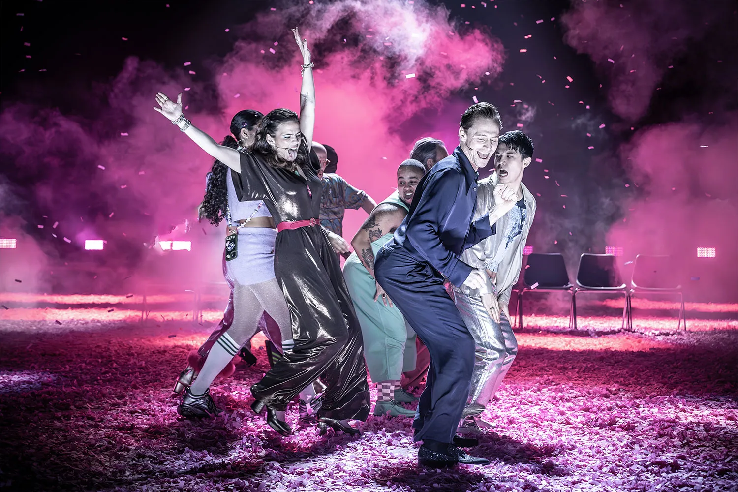 tom hiddleston and hayley atwells much ado about nothing to transfer to broadway