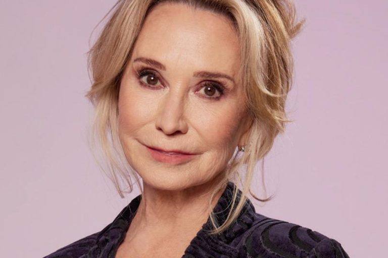 Felicity Kendal to lead Blithe Spirit revival at Theatre Royal Bath