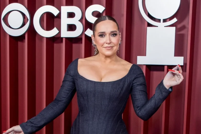 Jessica Vosk speaks out after fan gains access to Broadway dressing room