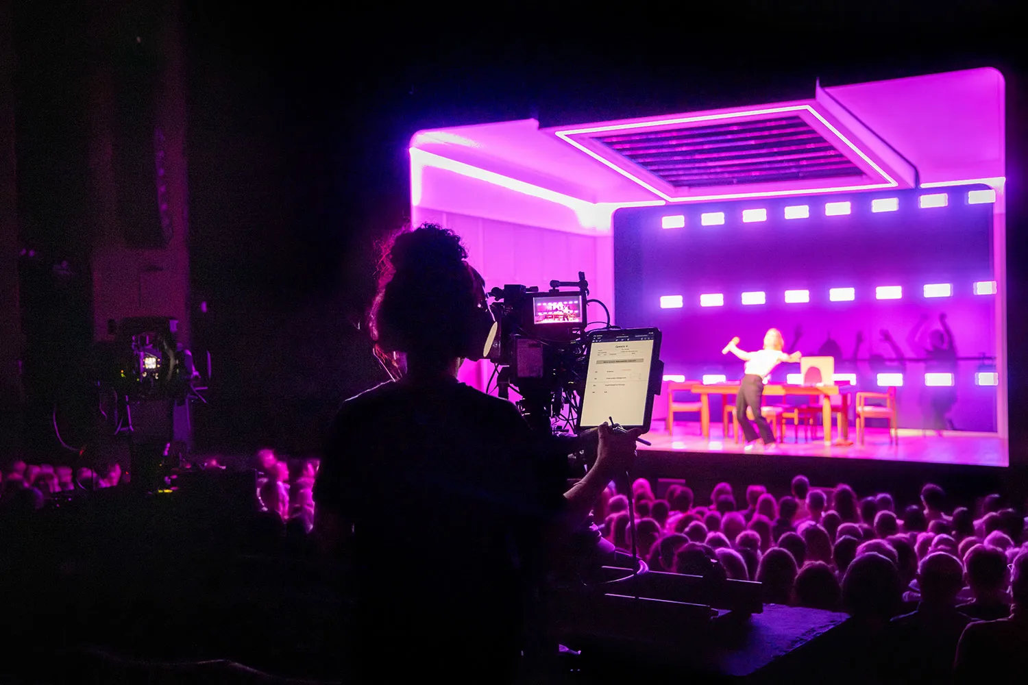 national theatre study finds filmed theatre boosts live audience discovery and access