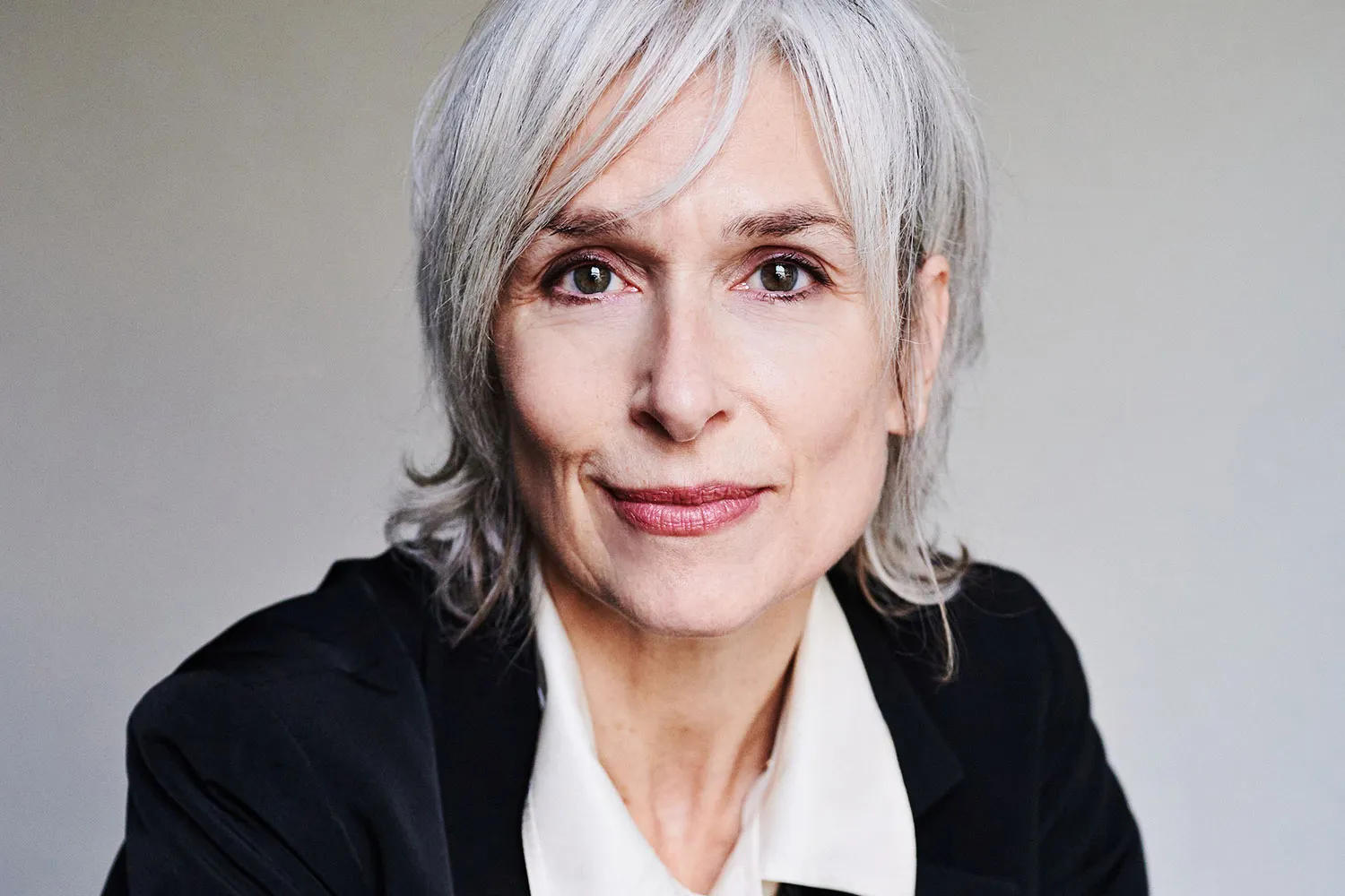 amelia bullmore to star in york revival of margaret atwoods the penelopiad