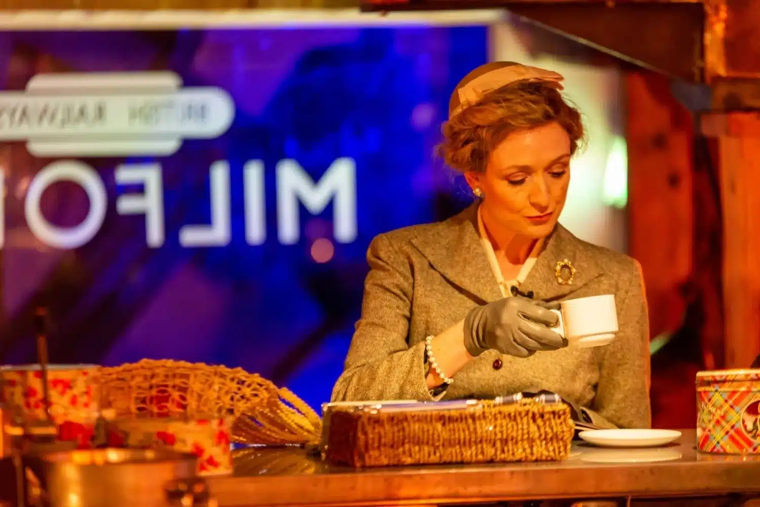 immersive dining production of noel cowards still life at drury lane