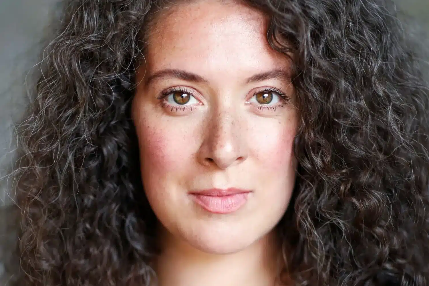 natalie casey and russell kane lead reimagined romeo and juliet at new vic theatre