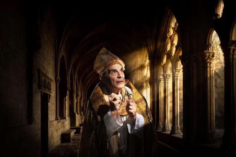 David Suchet to lead Orange Tree’s Murder in the Cathedral revival