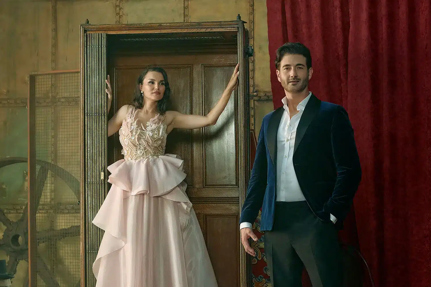 samantha barks and oliver tompsett to lead the greatest showman in west end